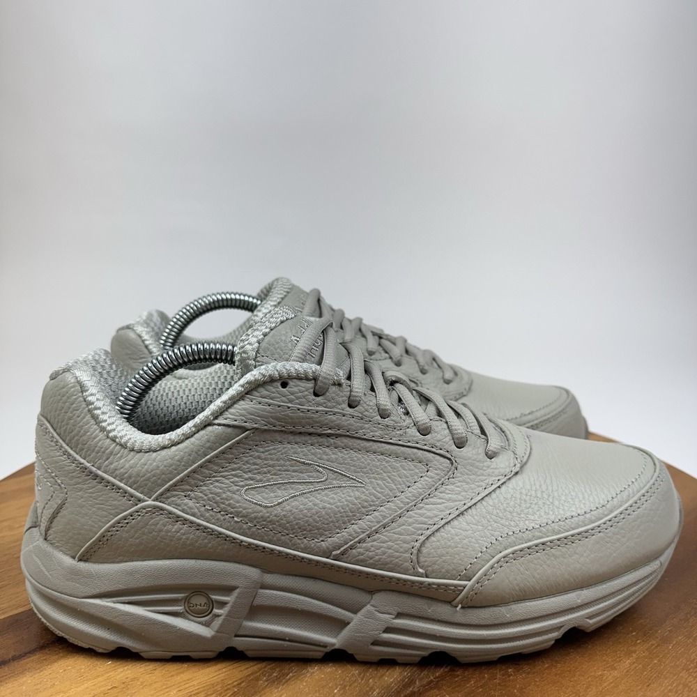 New NIB Womens Brooks Addition Walker Bone Taupe Leather Sneakers Shoes Size 10